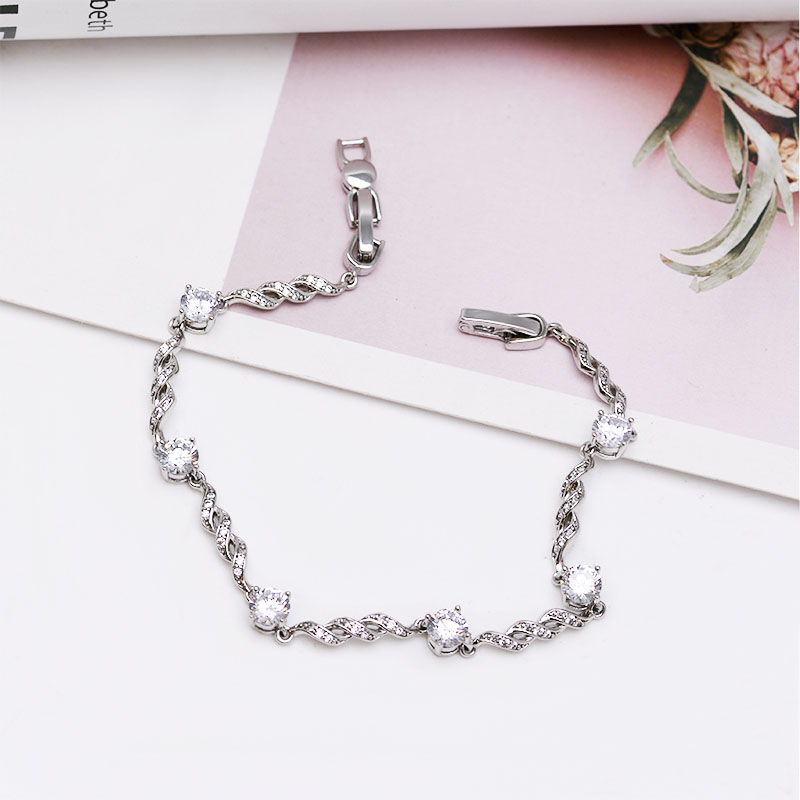 Mxgxfam (19.5x5mm) 可愛いホワイト/ブルー - Xcm Chain のレビューと価格